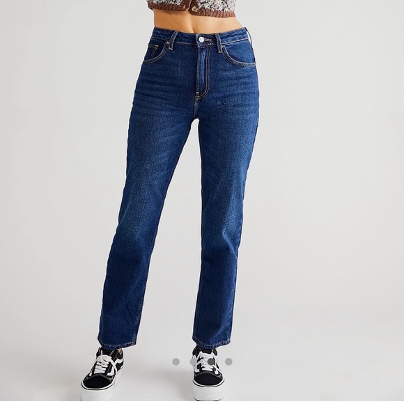 NWT We The Free Pacifica Straight Leg Jeans - Picture 3 of 5